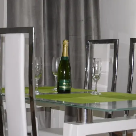 Apartament Island Village Lägenhet