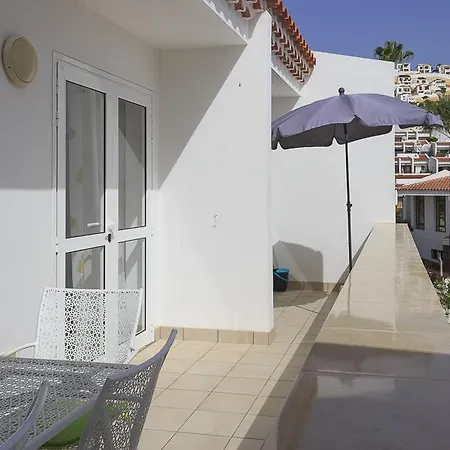 Apartament Island Village